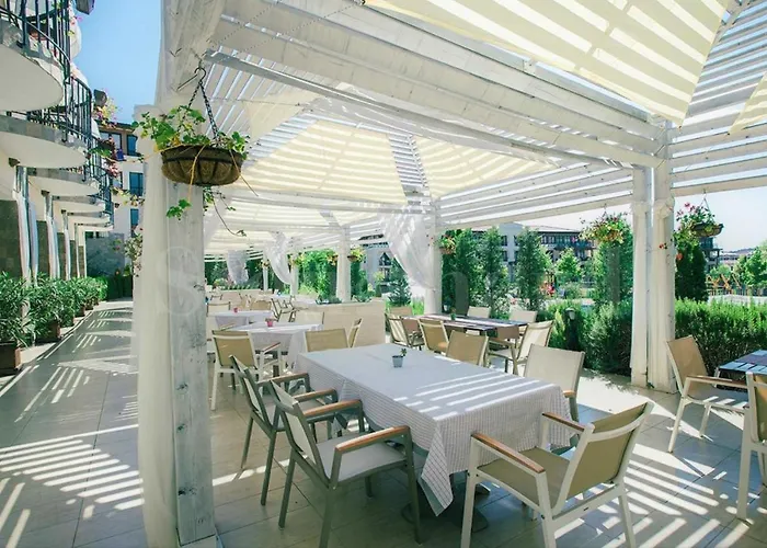 Private Art - Ground Floоr With Terrace And Patio Just Infront Ot The Pool - Just Infront Of Kavatsi 公寓 索佐波尔