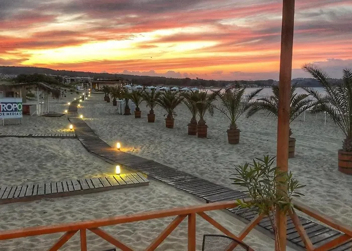 Private Art - Ground Floоr With Terrace And Patio Just Infront Ot The Pool - Just Infront Of Kavatsi 公寓