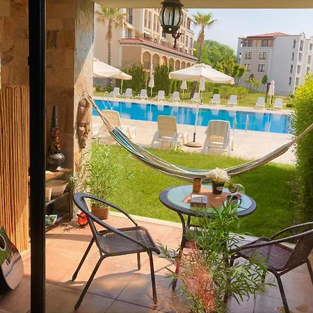 Private Art Studio - Ground Floоr With Terrace And Green Patio Just Infront Ot The Pool - Just Infront Of Kavatsi Beach * سوزوبول